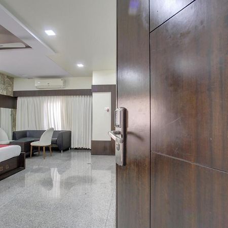 Hotel Le Grande บิจาปุร์ ภายนอก รูปภาพ