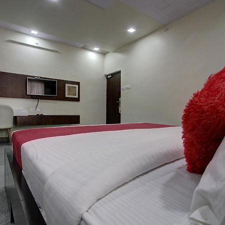 Hotel Le Grande บิจาปุร์ ภายนอก รูปภาพ