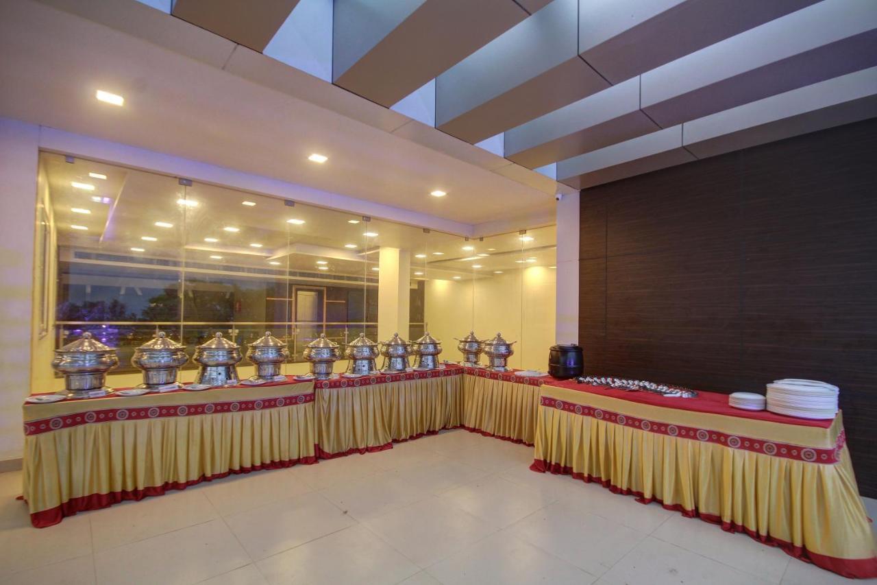 Hotel Le Grande บิจาปุร์ ภายนอก รูปภาพ