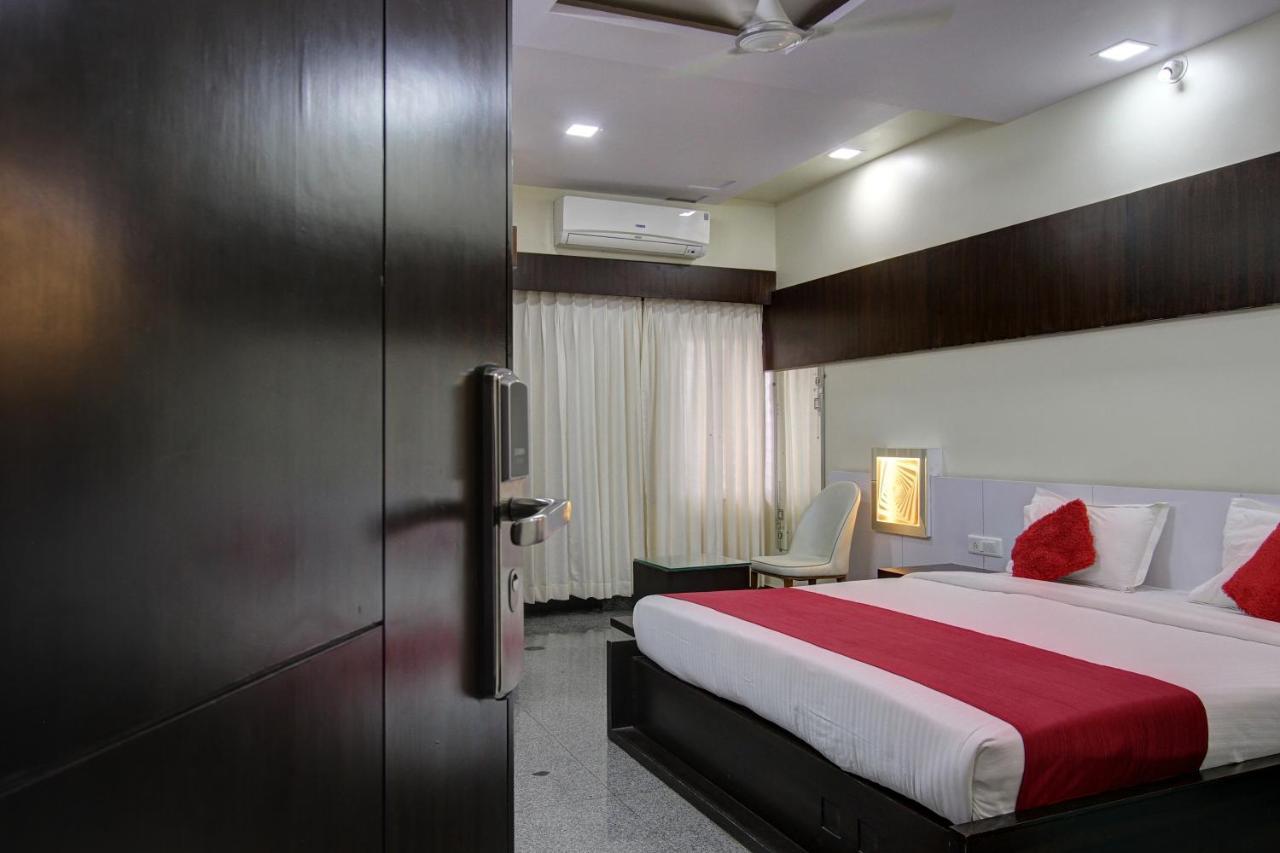 Hotel Le Grande บิจาปุร์ ภายนอก รูปภาพ